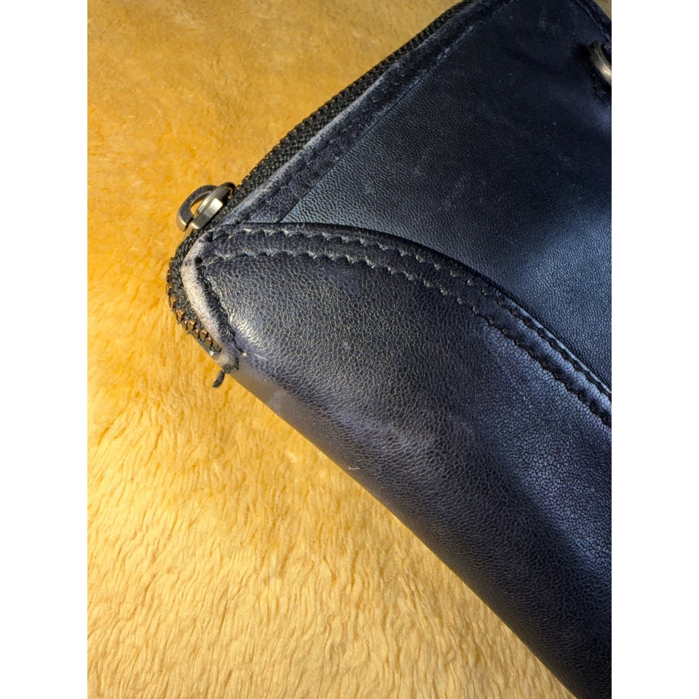 Free People We The Free Black Leather Zip Around Wallet Clutch Hand Strap - Picture 5 of 10